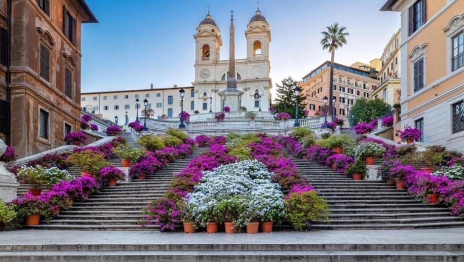 Flowers' Circle Of Piazza Di Spagna *